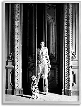 תעשיות סטופל אשת אופנה יוקרתית אשת דלמטי כלב מקושט מבנה קיר ממוסגר, עיצוב מאת לאה סטראטסמה